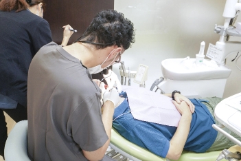 相模原駅ビル歯科の診療の風景